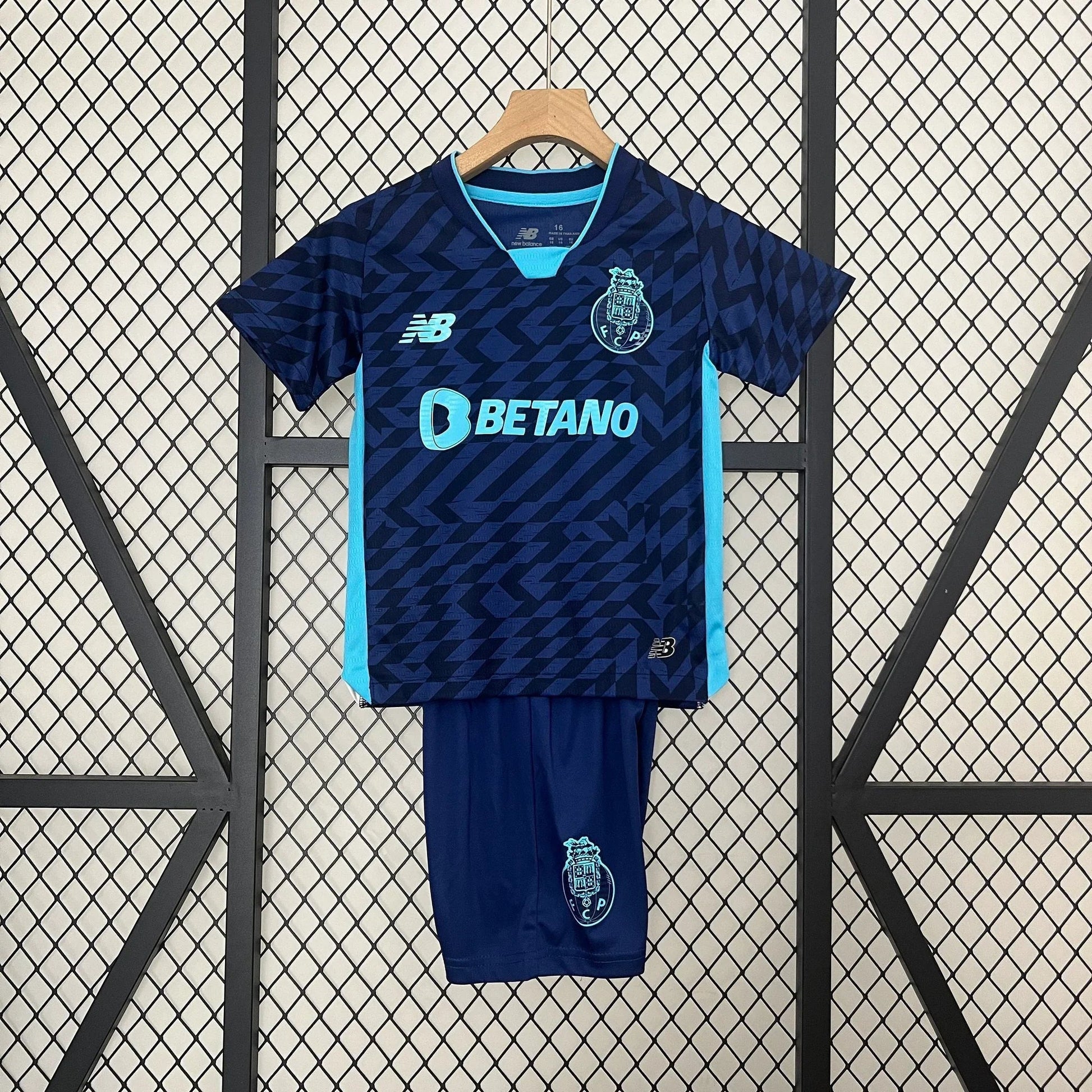 Kit Bambino Porto 2024-25