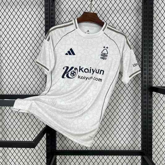 Maglia Nottingham Forest away 2025-26